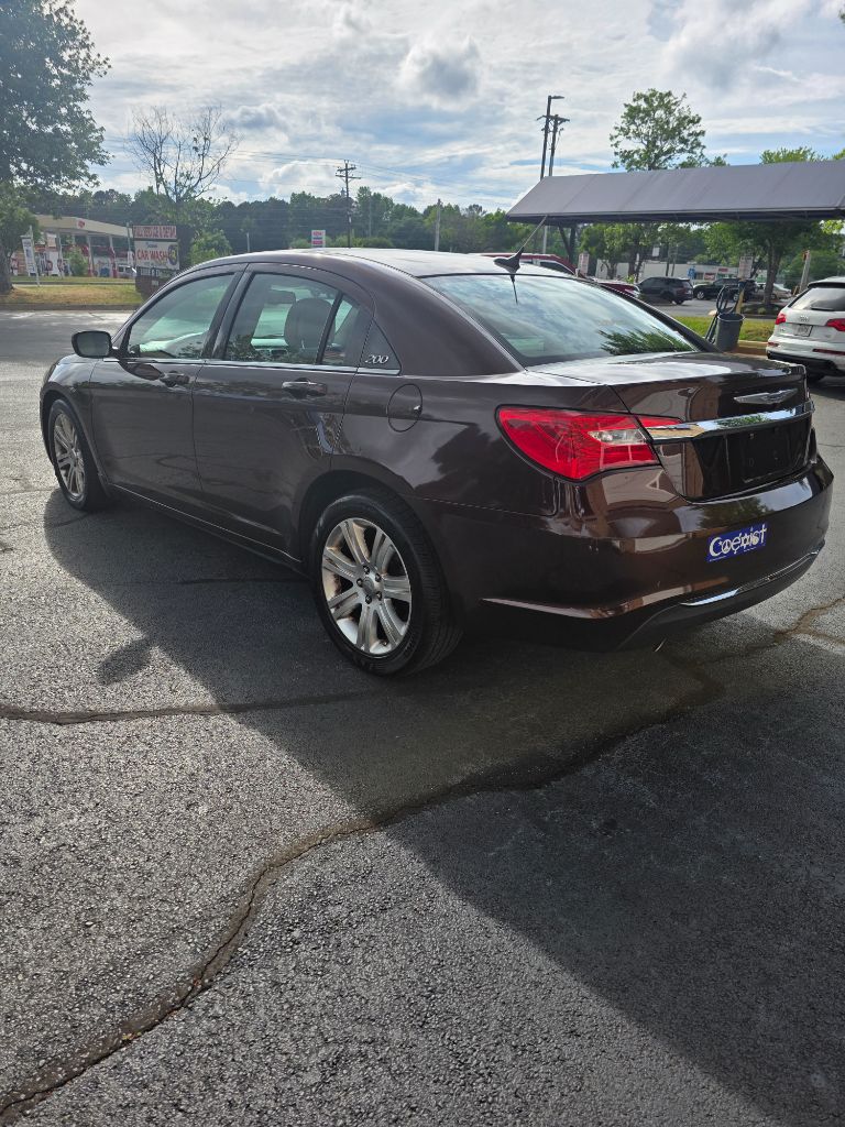 2012 Chrysler 200 Touring - Photo 7
